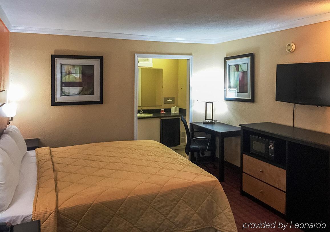 Rodeway Inn West Dodge Ομάχα Εξωτερικό φωτογραφία