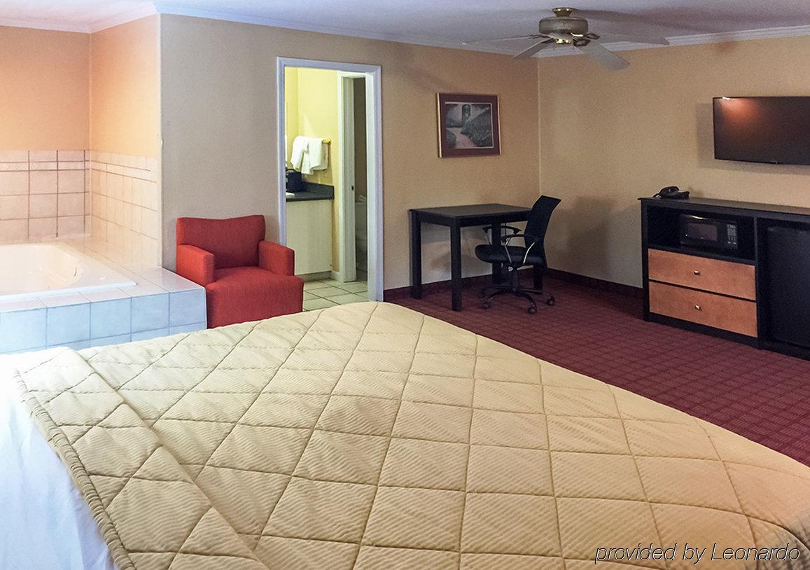 Rodeway Inn West Dodge Ομάχα Εξωτερικό φωτογραφία