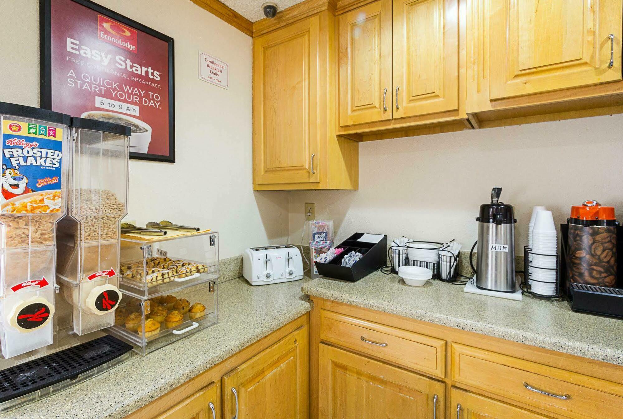 Rodeway Inn West Dodge Ομάχα Εξωτερικό φωτογραφία
