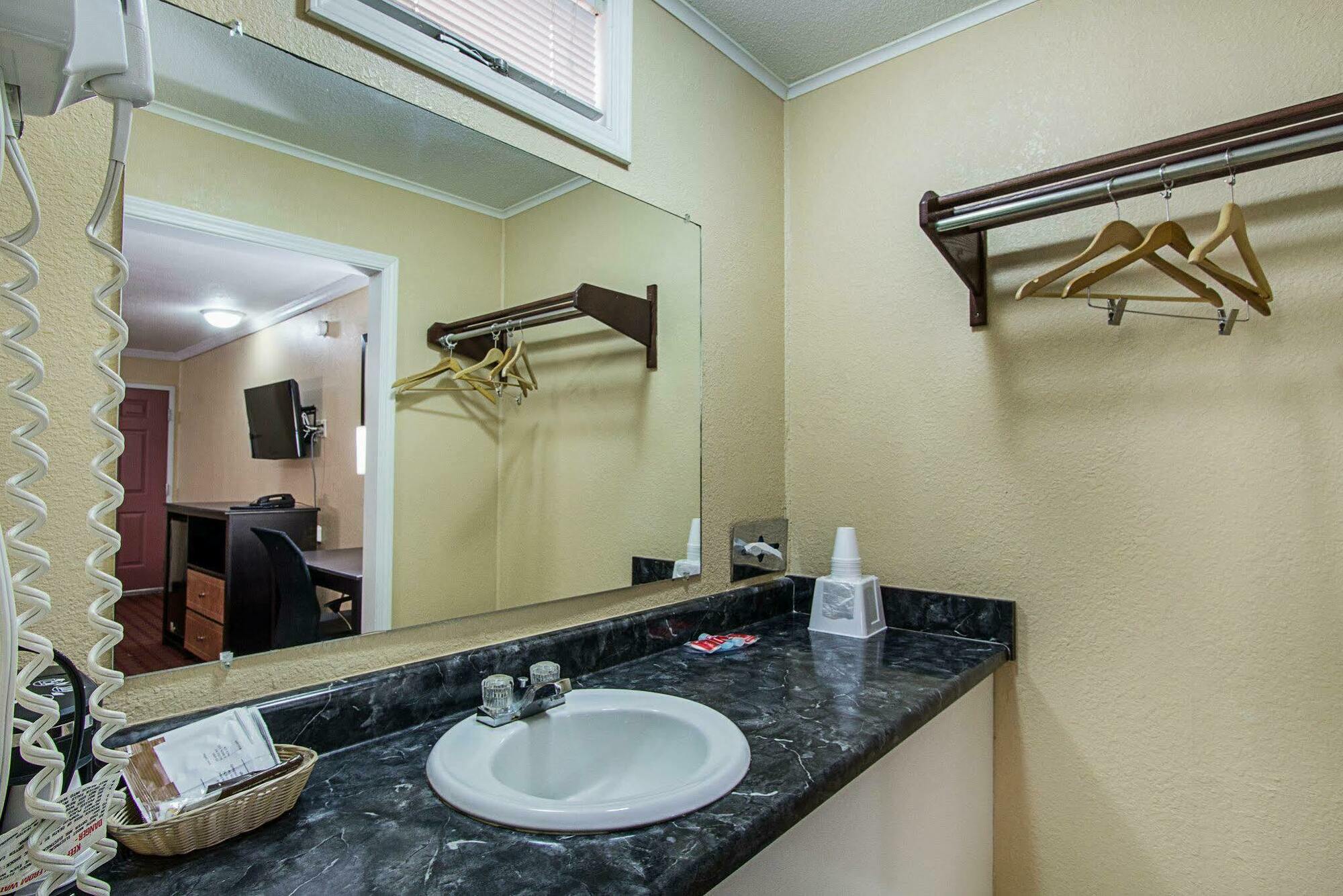 Rodeway Inn West Dodge Ομάχα Εξωτερικό φωτογραφία